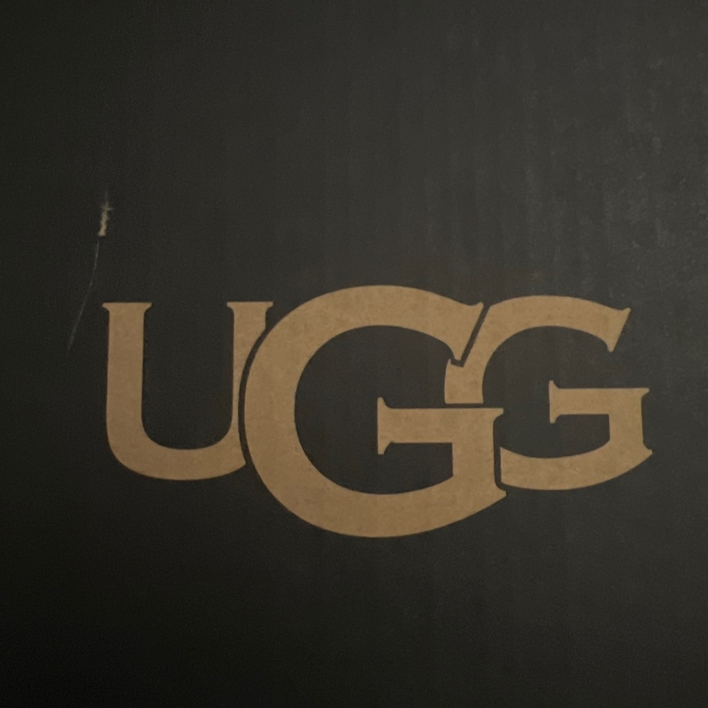 UGG